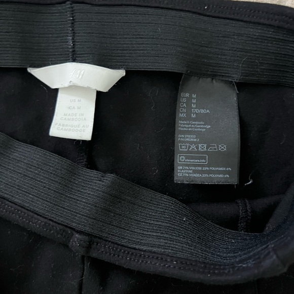 H&M | Black Ankle Zip Stretchy Office Pants Front Seam Elastic Waistband - Picture 5 of 6